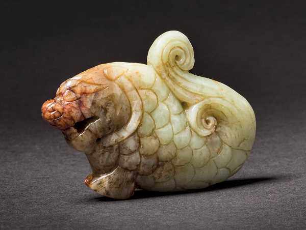 A Pendant with Dragon Head and Fish Torso (Chi Wen), Ming Dynasty 明代龍首魚身佩 Width 8.9 cm, height 6.5