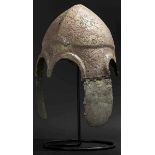 Breiter, später chalkidischer Helm, Typ V, griechisch, frühes 4. Jhdt. v. Chr. Breiter Bronzehelm