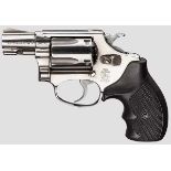Smith & Wesson Mod. 60, "The .38 Chief's Special Stainless" Kal. .38 S & W Spl., Nr. 20684.
