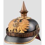 Helm für Zoll- und Steuerbeamte um 1910 Schwarz lackierte Lederglocke mit rundem Vorderschirm (