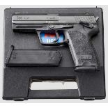 Heckler & Koch USP, im Koffer Kal. 9 mm Luger, Nr. 24-8440. Nummerngleich. Blanker Polygonlauf,