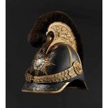 Helm M 1867 für Offiziere der Reiterregimenter Schwarz lackierter Lederkorpus mit vergoldeten