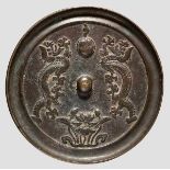Bronzespiegel, China, 18./19. Jhdt. Runder Spiegel mit leicht konvexer Spiegelfläche. Auf der Rs.