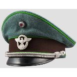 Schirmmütze für Offiziere der Schutzpolizei Polizeigrünes Wolltuch mit dunkelbraunem