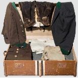 Königliches Haus Hannover - Kleiderkoffer, 20. Jhdt. Jagdliche, graue Jacke mit grünem Kragen (