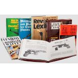 Sieben Bücher zu den Themen Revolver und militärische Feuerwaffen Hans Peter Muster, Revolver-