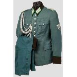 Dienstrock für Oberstleutnant der Schutzpolizei Sommerrock aus leichtem, polizeigrünem Gabardine mit
