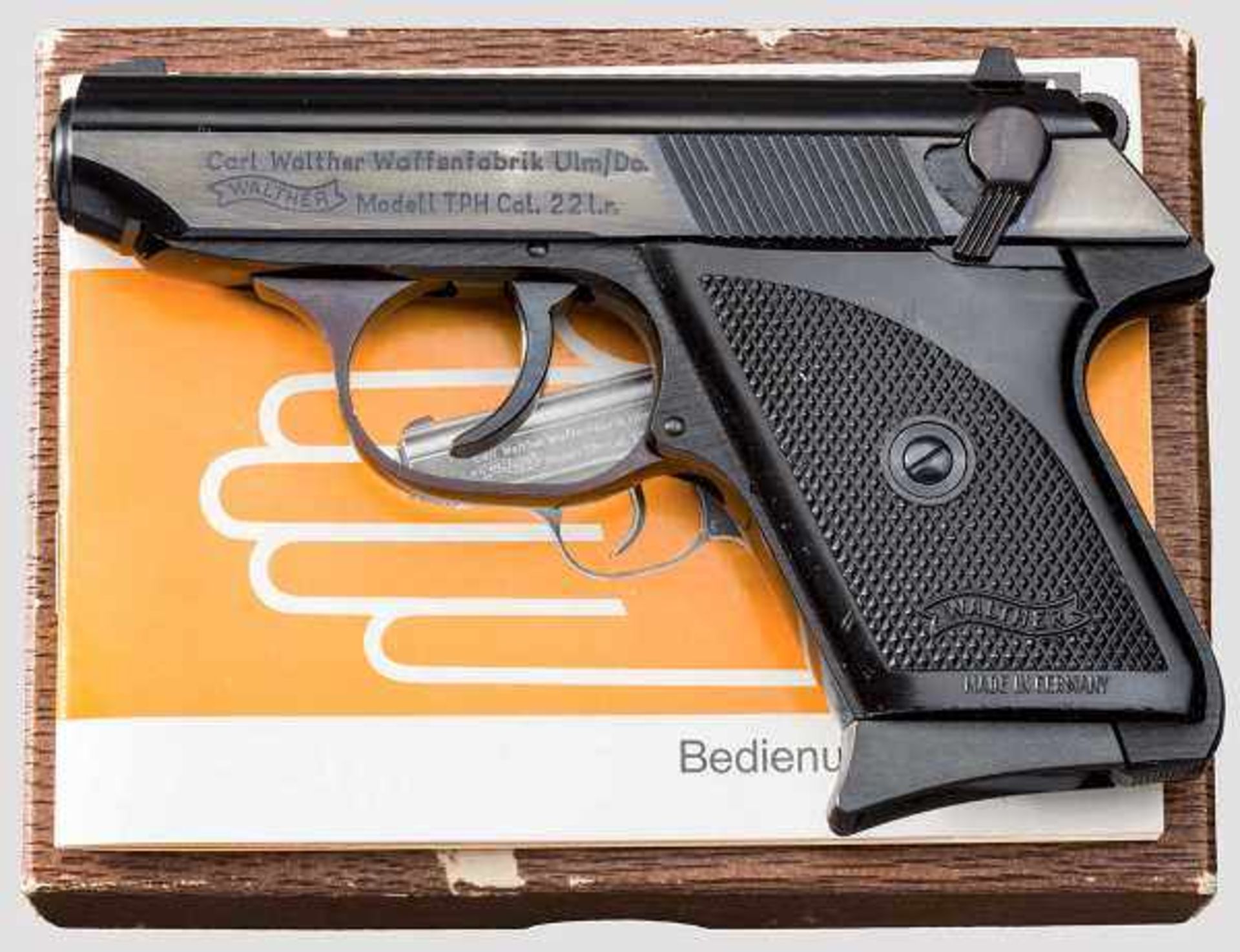 Walther TPH, im Karton Kal. .22 l.r., Nr. 266586. Blanker Lauf. Sechsschüssig. Dt. Beschuss.