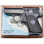 Walther TP, im Karton Kal. 6,35 mm, Nr. 007253. Blanker Lauf. Sechsschüssig. Dt. Beschuss.