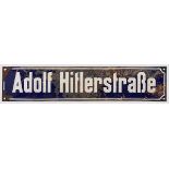 Emailleschild "Adolf Hitlerstraße" Blau emailliertes, konvexes Eisenschild mit weißer Aufschrift, in