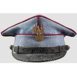 Rogatywka-Mütze für Angehörige des polnischen Heeres um 1920 Hellblaues Baumwolltuch mit weinroten