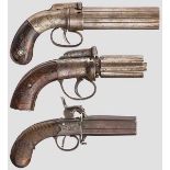 Eine kleine Sammlung Perkussionspistolen, Mitte 19. Jhdt. Zwei Bündelrevolver um 1860 mit