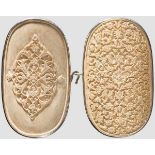 Ein Paar silbergefasste Gürtelbeschläge aus Elfenbein, osmanisch um 1900 Jeweils ovaler und