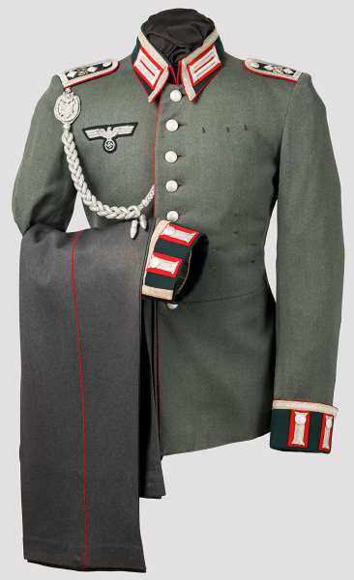 Paradeanzug eines Oberwachtmeisters im Artillerie-Regiment 26 (Düsseldorf) Maßgeschneiderter