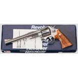 Smith & Wesson Mod. 629-1, "The .44 Magnum Stainless", im Karton Kal. .44 Mag., Nr. AYF3687. Blanker