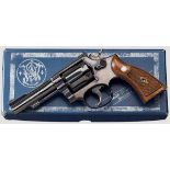 Smith & Wesson Mod. 18-2, "The K-22 Combat Masterpiece", im Karton Kal. .22 l.r., Nr. K636657.