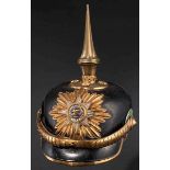 Helm für Generale der Königlich Sächsischen Armee um 1900 Schwarz lackierte Lederglocke mit