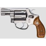 Smith & Wesson Mod. 60, "The .38 Chief's Special Stainless" Kal. .38 S & W Spl., Nr. R128300.