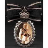 Kaiser Wilhelm II. - brillantierte Geschenk-Portraitminiatur in Uniform als Chef des Regiments