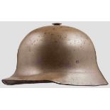 Stahlhelm Modell Berndorfer für Sturmtruppe Österreich-Ungarn im 1. Weltkrieg Glocke erdbraun