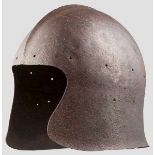 Barbuta im italienischen Stil um 1470 Einteilig geschlagener Helm, die Kalotte mit schmaler Gratung.