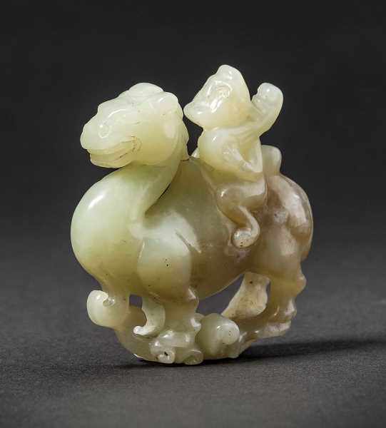 A Jade Hand Piece of Ethnic Merchant and Camel, Tang Dynasty 唐代玉雕胡人駱駝把玩件 Width 4.7 cm, height 4.7