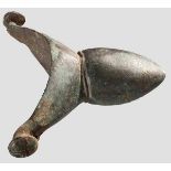 Bronzesporn, spätkeltisch, 1. Jhdt. v. Chr. Großer Sporn mit massivem, sehr kräftigem, knubbeligem