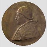 Papst Johannes XXIII. - großes Bronzeportrait von Pietro Giampaoli (1898 - 1998) Rundes Relief-