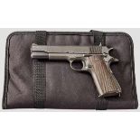 Remington Mod. 1911 A 1, in Tragetasche Kal. .45 ACP, Nr. 1504787. Blanker Lauf. Siebenschüssig. Dt.