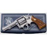 Smith & Wesson Mod. 64-1, "The .38 Military and Police Stainless", im Karton Kal. .38 S + W Spl.,