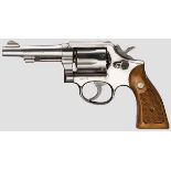 Smith & Wesson Mod. 64, "The .38 M & P Stainless" Kal. .38 S & W Spl., Nr. D428515. Blanker Lauf,