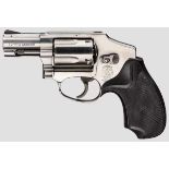 Smith & Wesson Mod. 640-1, ".357 Magnum Centennial Stainless", mit Holster Kal. .357 Mag., Nr.