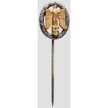 Gau-Ehrenzeichen Sudetenland - Miniatur Buntmetall, mehrteilig gefertigt, vergoldet bzw. silbern