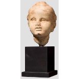 Marmorkopf eines Mädchens, römisch, spätes 2. - Mitte 3. Jhdt. Qualitativ hochwertig gearbeitetes