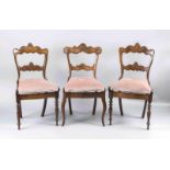 Satz von 5 Biedermeier-Stühlen sowie ein abweichender Stuhl, um 1840, Mahagoni massiv/furniert,