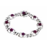 Rubin-Armband WG 750/000 mit 8 feinen Rubincabochons 6 mm in sehr guter Farbe, Kastenschließe mit