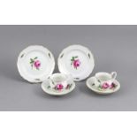 Zwei Kaffeegedecke, 6-tlg., Meissen, Marken 1850-1924, 2. W., 2 Tassen mit Schwanenhenkeln und UT,