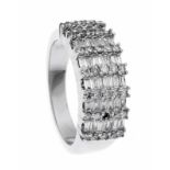 Brillant-Ring WG 750/000 mit Diamant-Baguettes und Brillanten, zus. 1,28 ct TW/VS-SI, RG 55, 6,9 g