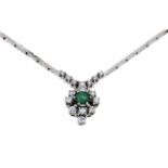 Smaragd-Brillant-Collier WG 585/000 mit einem rund fac. Smaragd 5,4 mm in guter Farbe und