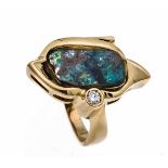 Opal-Brillant-Ring GG 750/000 mit einem feinen Opalcabochon 16 x 8 mm mit sehr gutem Farbenspiel und