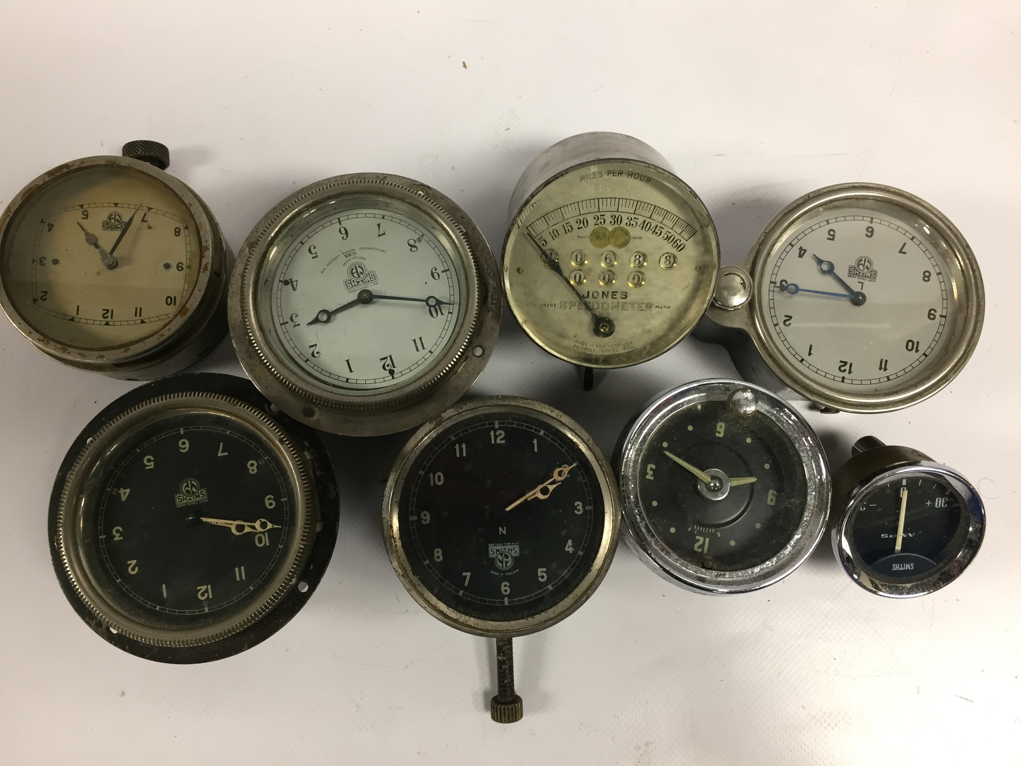 FIVE VINTAGE CAR CLOCKS AND A SPEEDOMETER - Image 2 of 2