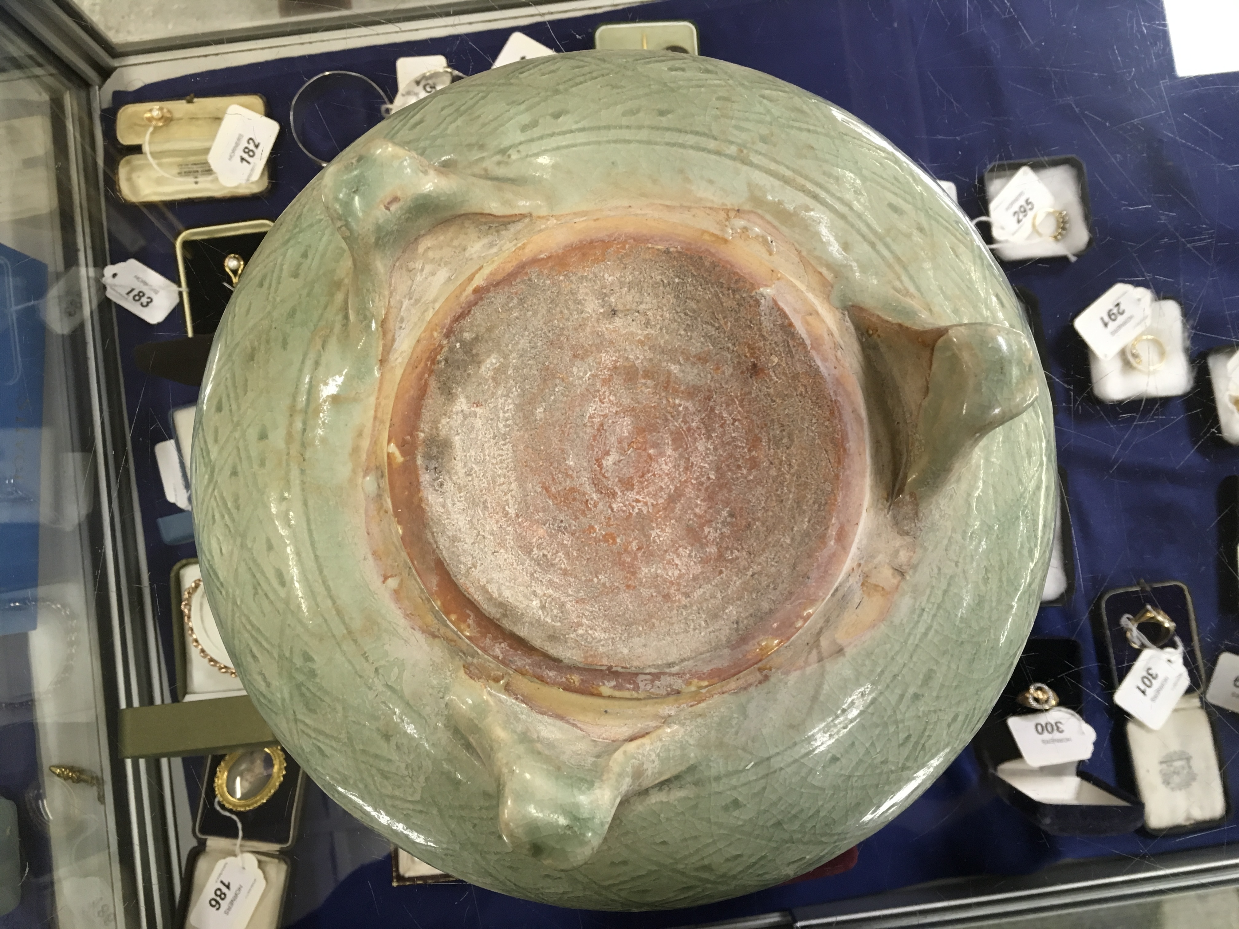 CHINESE CELADON BOWL ON TRIPOD FEET, - Image 4 of 8