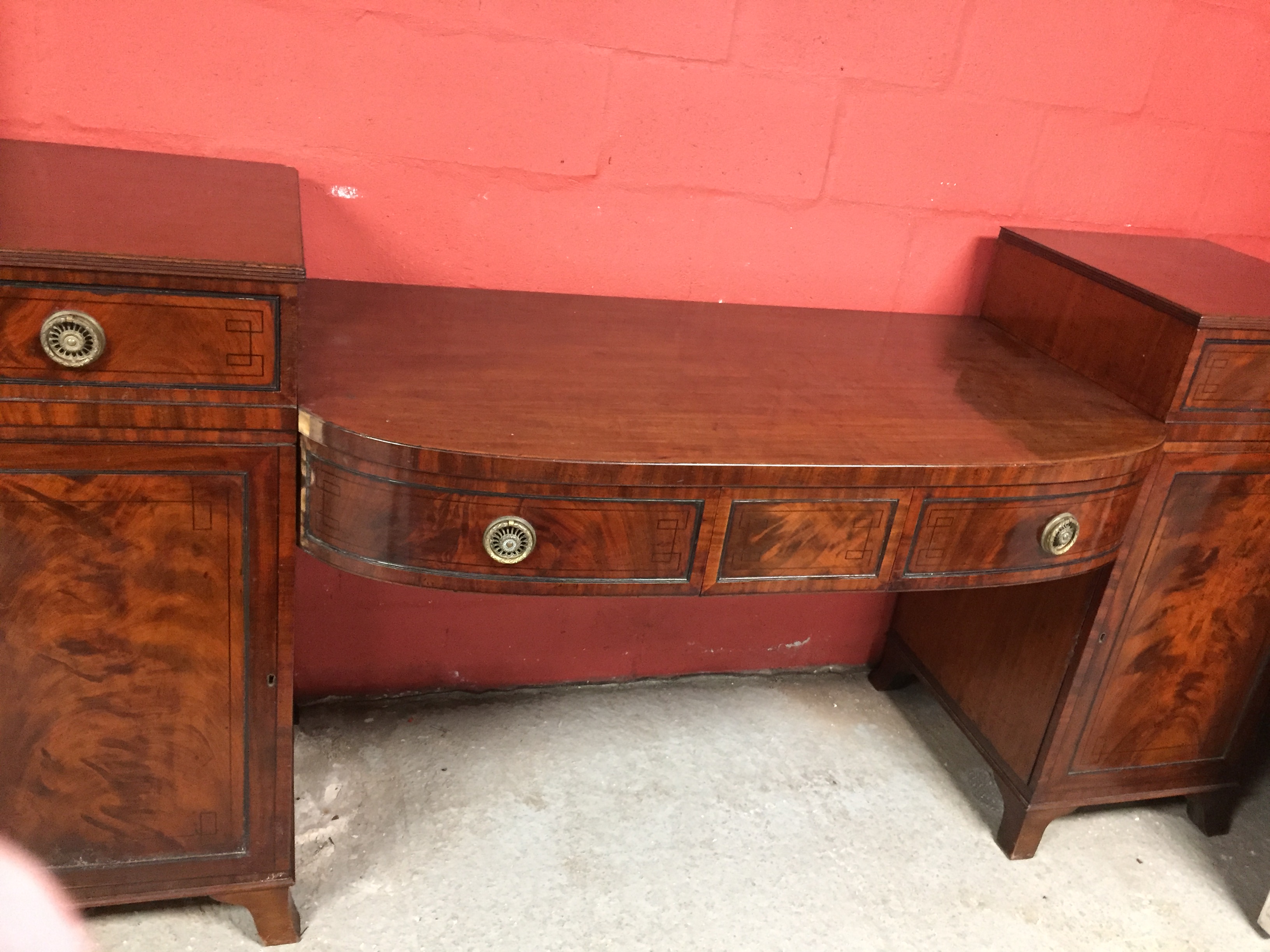 AN EARLY 19TH CENTURY MAHOGANY PEDESTAL SIDEBOARD, CUPBOARD BASE SUPPORTS TO EACH END, WIDTH 242CM , - Image 2 of 2