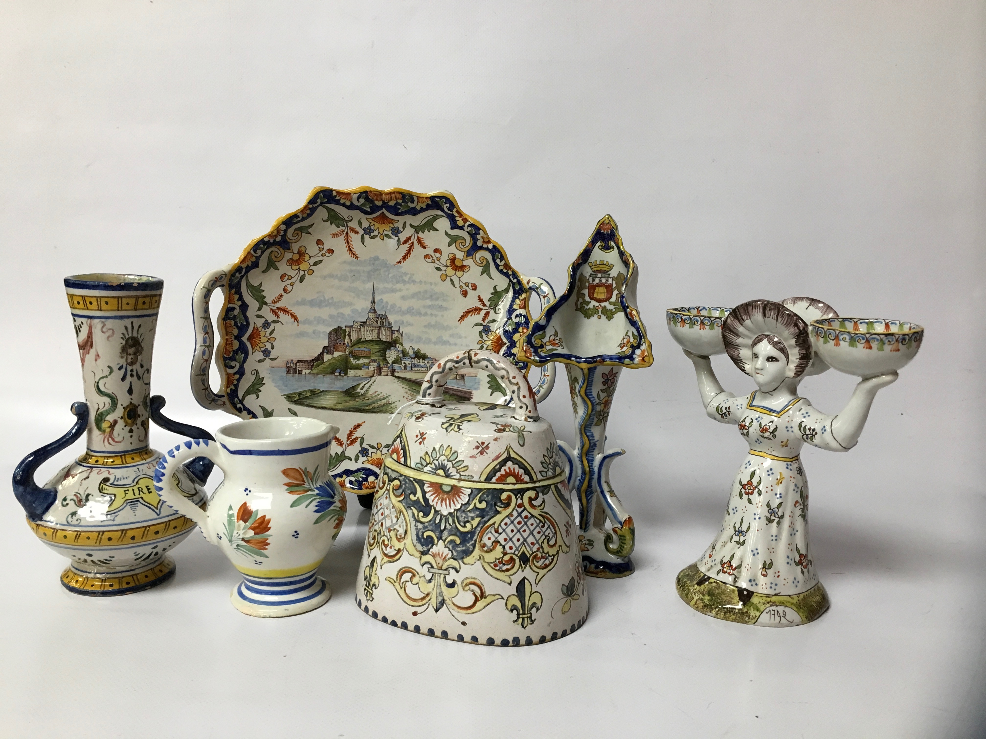 FIVE PIECES OF QUIMPER WARE AND A SIMILAR ITALIAN VASE - Image 3 of 3