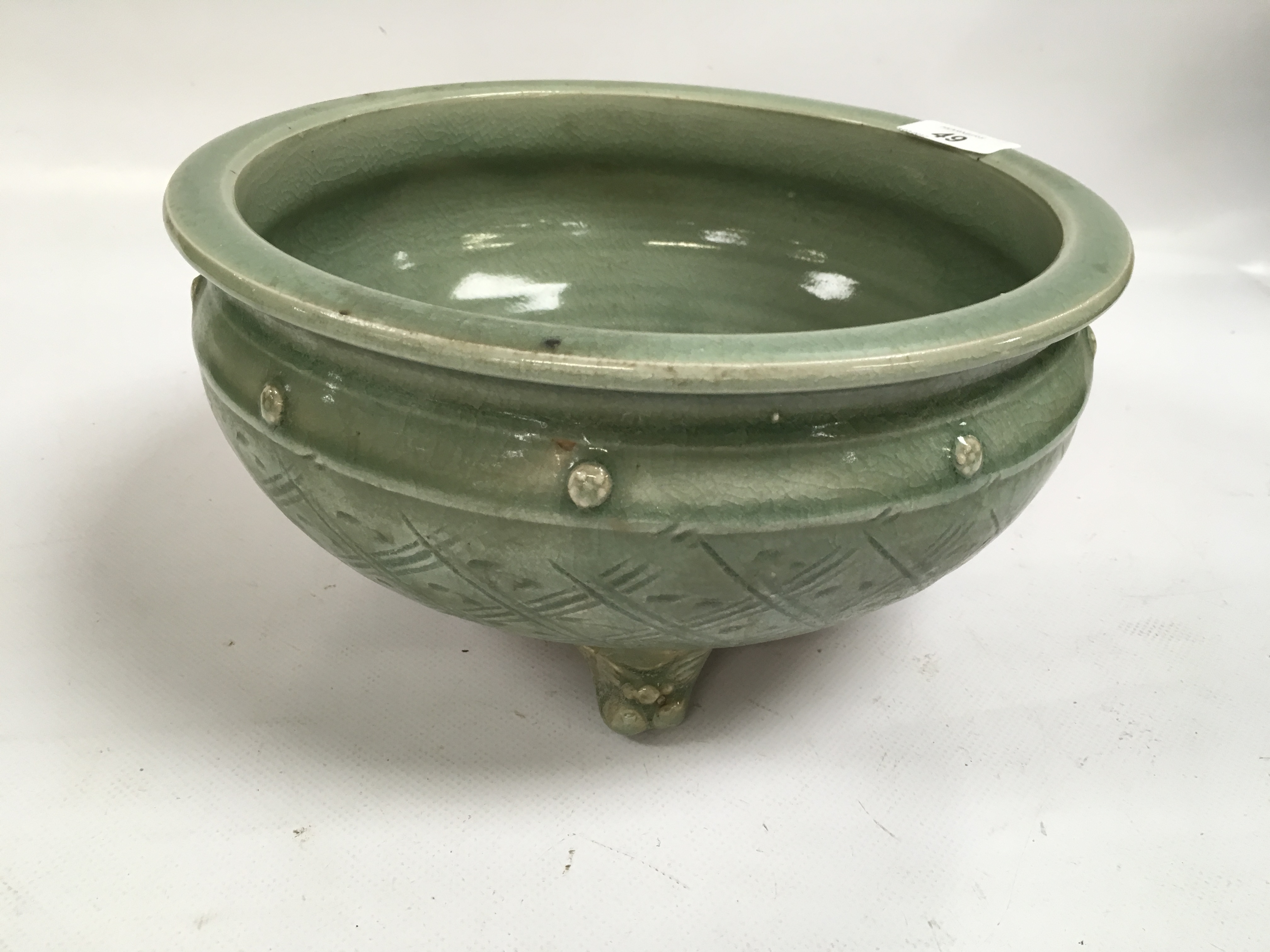 CHINESE CELADON BOWL ON TRIPOD FEET, - Image 2 of 8