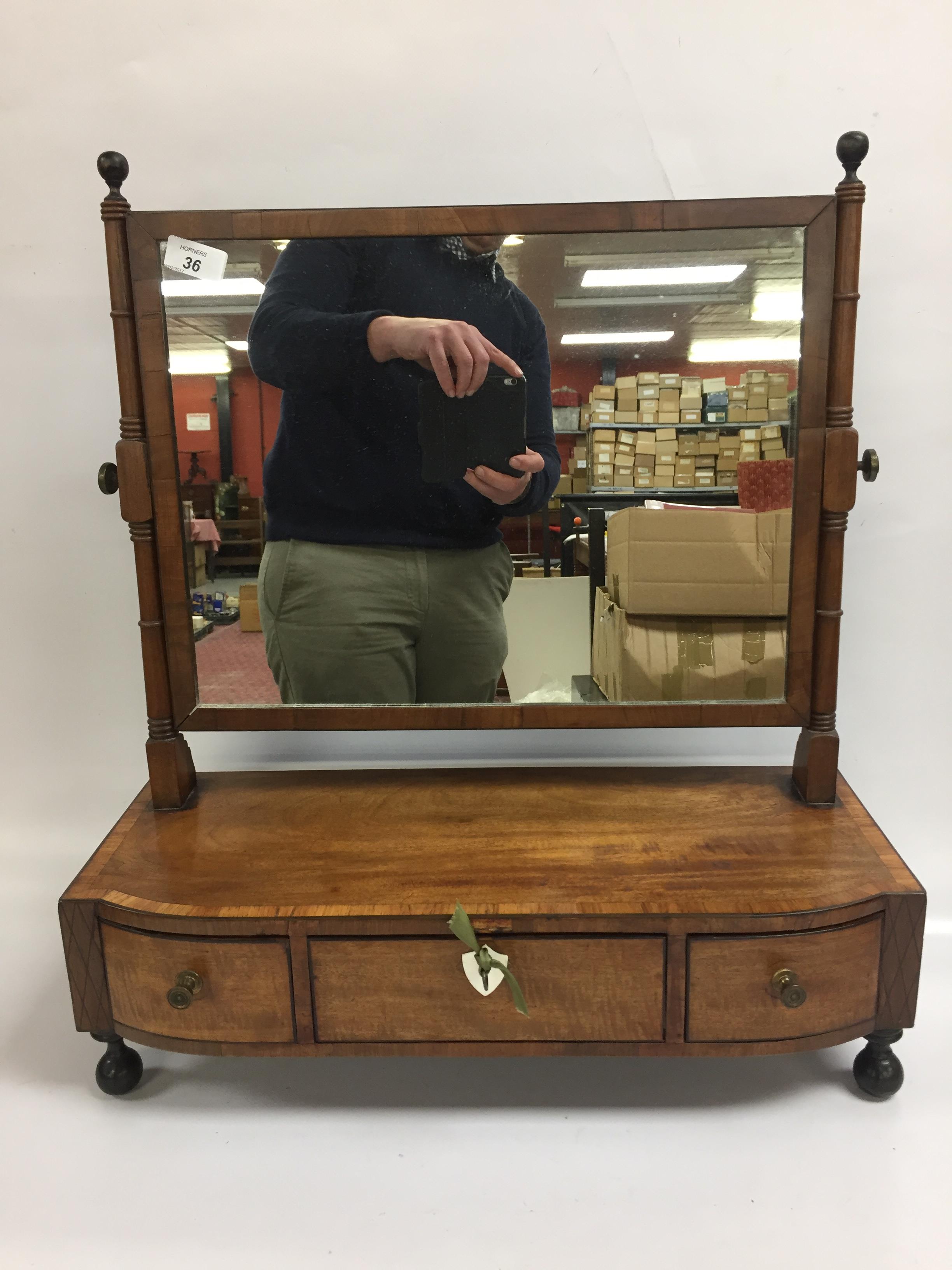 19TH CENTURY THREE DRAWER MAHOGANY DRESSING TABLE SWING MIRROR WITH BRASS TURNED HANDLES