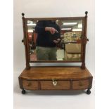 19TH CENTURY THREE DRAWER MAHOGANY DRESSING TABLE SWING MIRROR WITH BRASS TURNED HANDLES