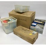 4 BOXES OF VARIOUS CINE AND PROJECTOR ACCESSORIES TO INCLUDE VARIOUS BULBS, VARIOUS SPLICER,