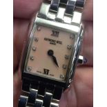 LADY'S RAYMOND WEIL WRIST WATCH WITH PINK MOTHER OF PEARL DIAMOND DOT DIAL, QUARTZ MOVEMENT,