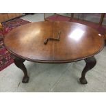 VICTORIAN MAHOGANY EXTENDING DINING TABLE WITH LEAF